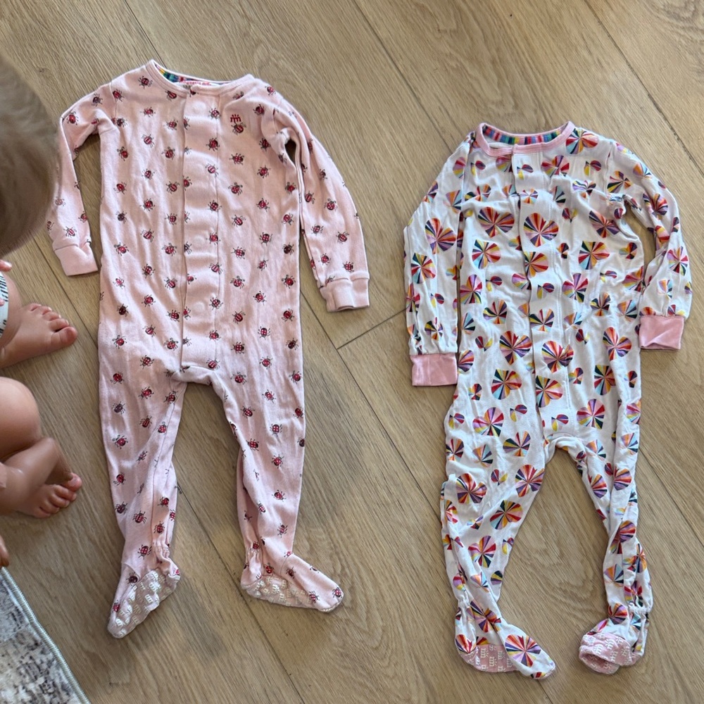 BUNDLE 2 Magnetic Me footies Pink Ladybug & White Rainbow Pinwheel Footed
